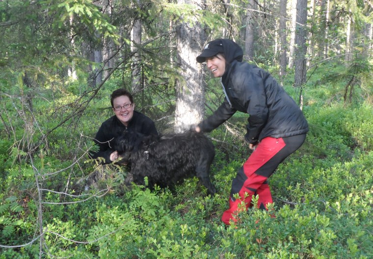 Dagens första spår fick Ella fynda både Loella och godis på slutet. På andra spåret klarade hon sig med en godisgömma på slutet.