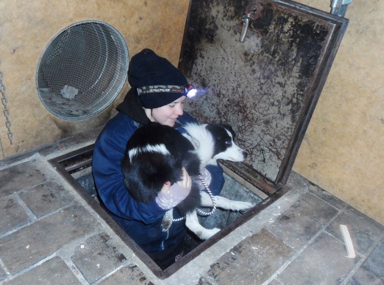 Louise och Nessie på väg ned.